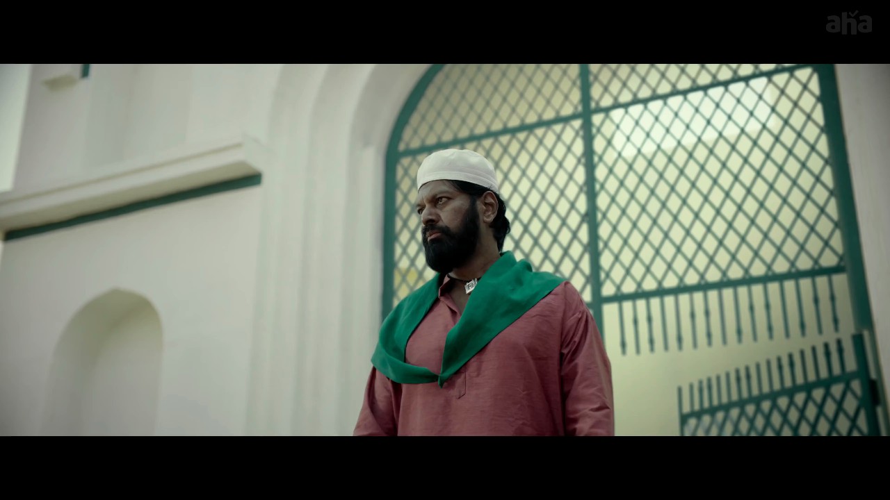 Razakar (2024) AHA WEB-DL 2160p Hindi (Clean) + Telugu AVC AAC 2.0 CineVood.mkv_snapshot_01.04.51.578